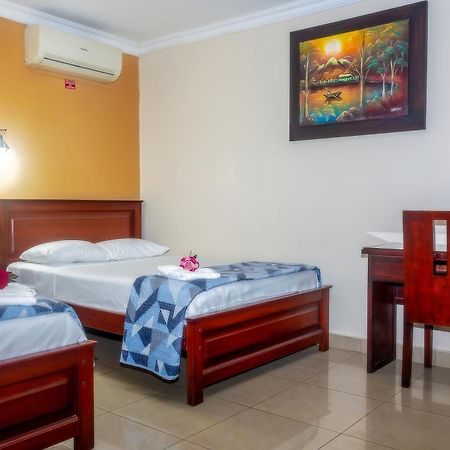 Airport Hotel Guayaquil Exterior foto